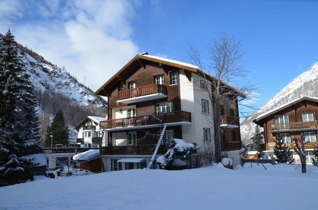 Апартаменти Haus Alpenperle Саас-Альмажель Екстер'єр фото